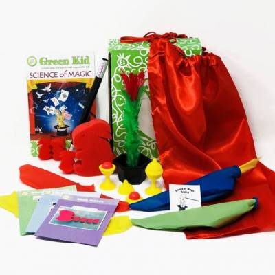 Looking for educational toys, science kits, monthly crafts for kids, monthly subscriptions for kids, a monthly craft box or kids craft subscription? Green Kid Crafts, kids craft subscription and maker of the best subscription boxes, including award-winning arts and craft subscription boxes and best monthly subscription boxes, has created this awesome Science of Magic science box for kids.