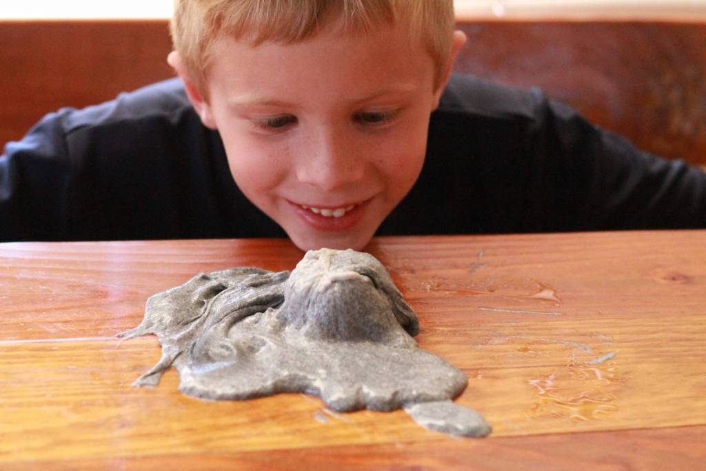 Looking for educational toys, science kits, monthly crafts for kids, monthly subscriptions for kids, a monthly craft box or kids craft subscription? Green Kid Crafts, kids craft subscription and maker of the best subscription boxes, including award-winning arts and craft subscription boxes and best monthly subscription boxes has what you're looking for!