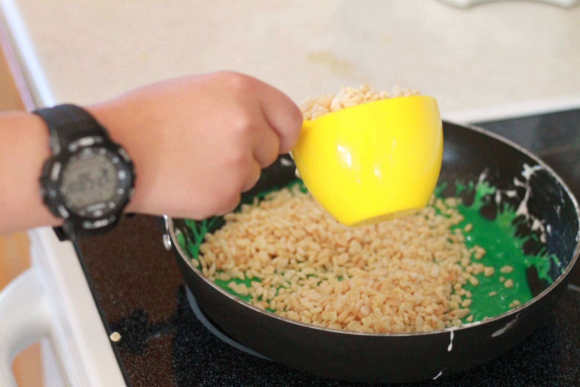 Looking for educational toys, science kits, monthly crafts for kids, monthly subscriptions for kids, a monthly craft box or kids craft subscription? Green Kid Crafts, kids craft subscription and maker of the best subscription boxes, including award-winning arts and craft subscription boxes and best monthly subscription boxes has what you're looking for!