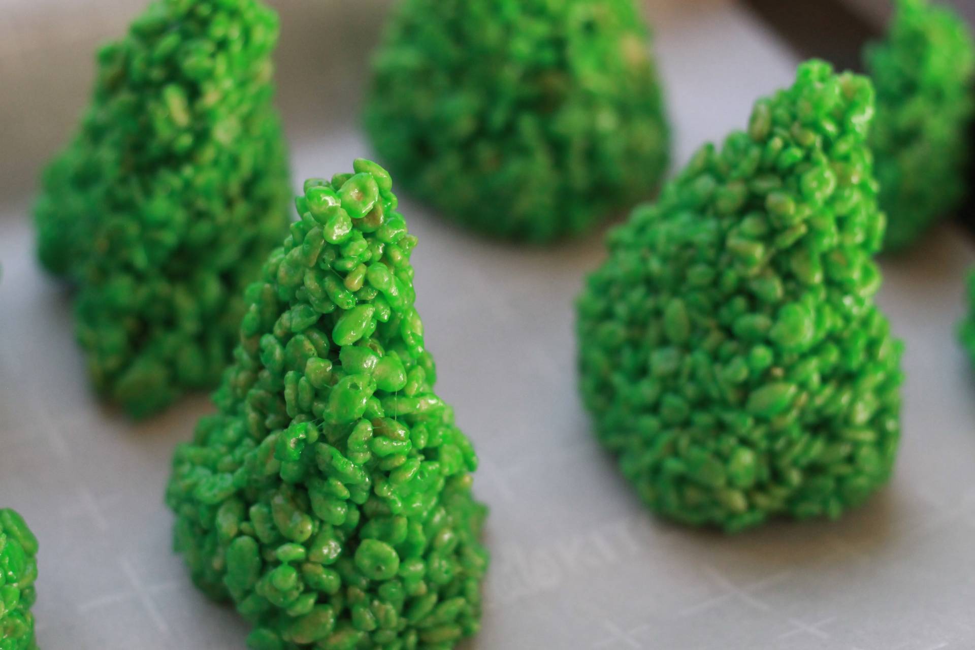 Looking for educational toys, science kits, monthly crafts for kids, monthly subscriptions for kids, a monthly craft box or kids craft subscription? Green Kid Crafts, kids craft subscription and maker of the best subscription boxes, including award-winning arts and craft subscription boxes and best monthly subscription boxes has what you're looking for!