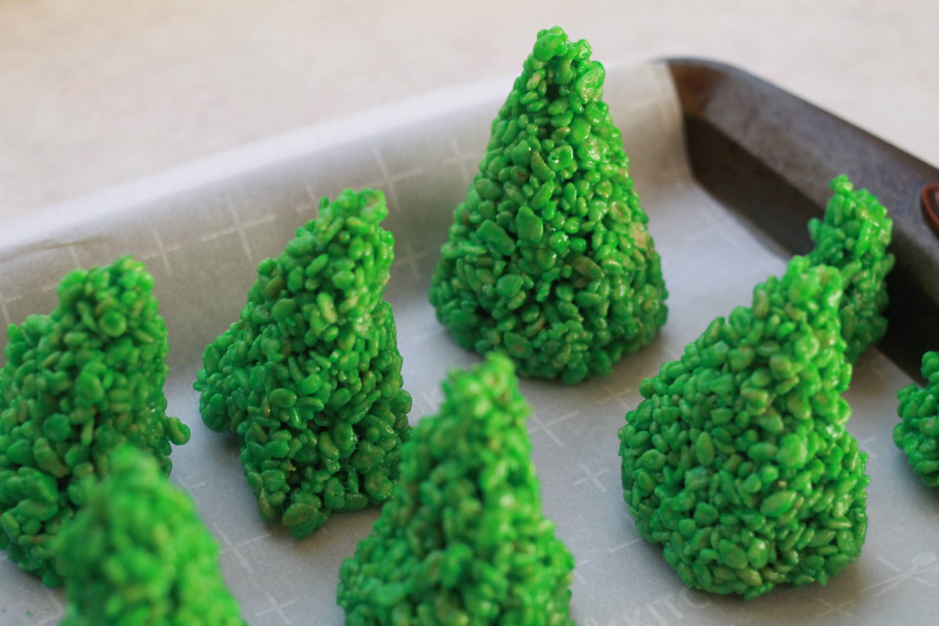 Looking for educational toys, science kits, monthly crafts for kids, monthly subscriptions for kids, a monthly craft box or kids craft subscription? Green Kid Crafts, kids craft subscription and maker of the best subscription boxes, including award-winning arts and craft subscription boxes and best monthly subscription boxes has what you're looking for!